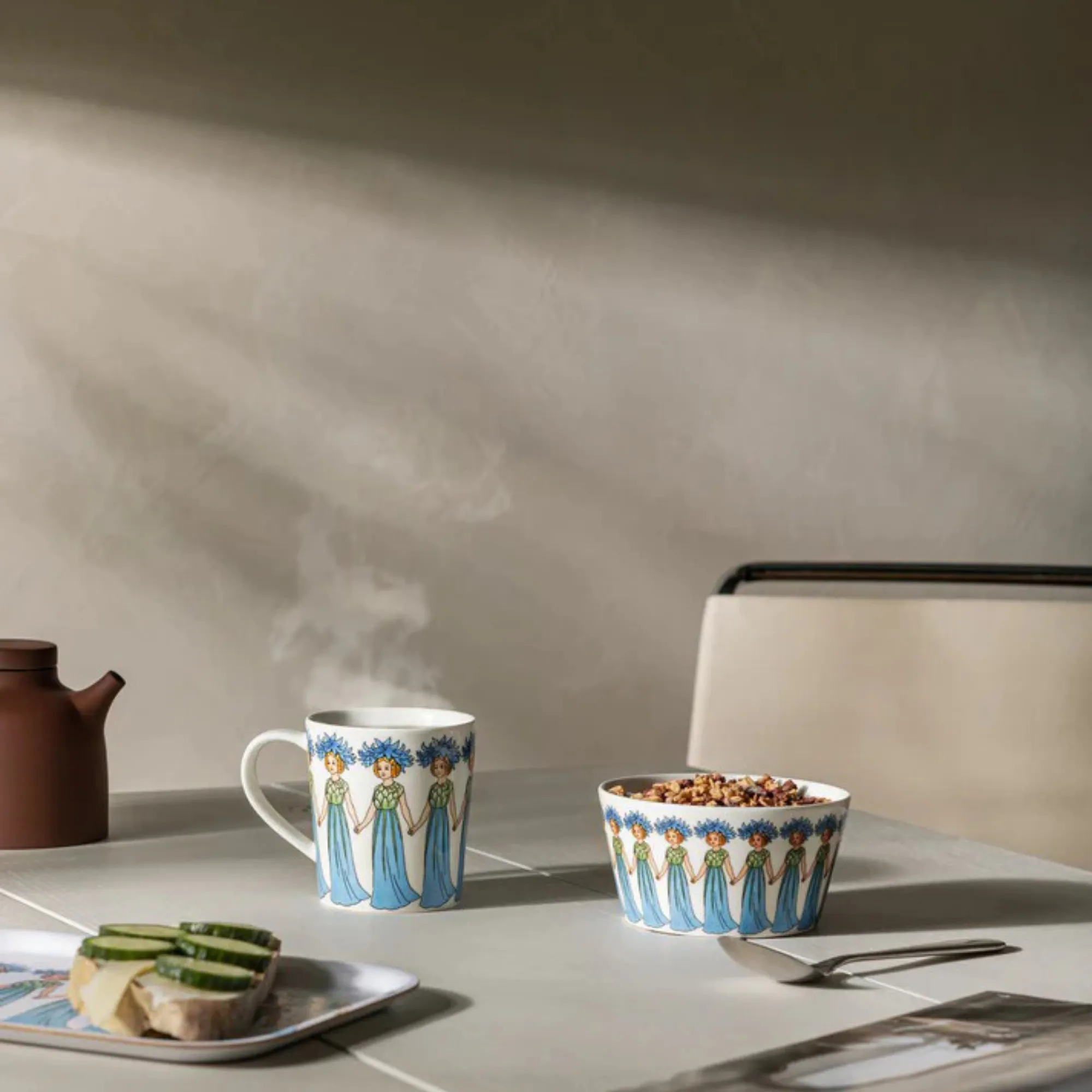 kubek, miska, ceramika, kawa?, deska?