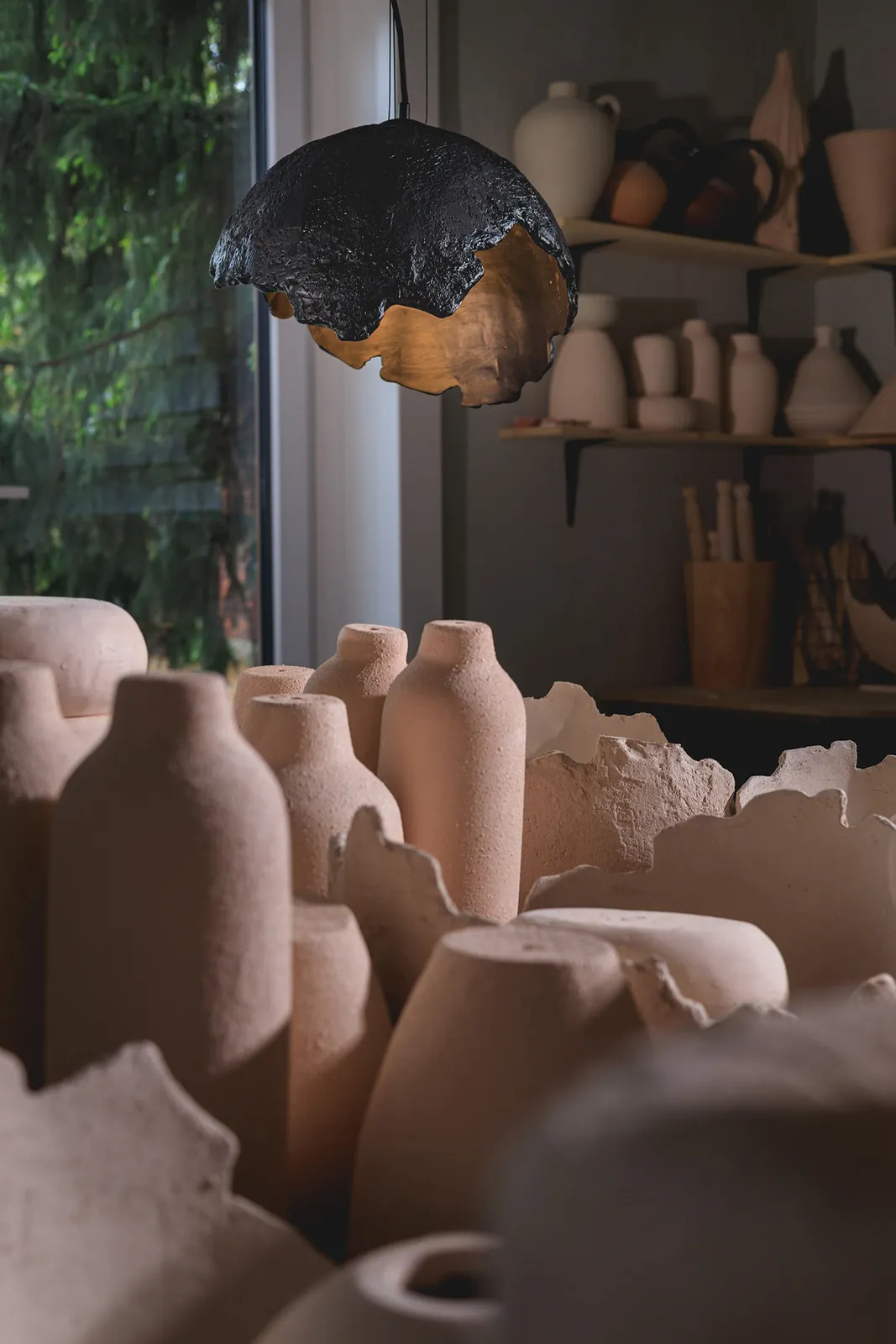 Lampa wisząca PASJA 1 ceramiczny klosz czarna - SI_41423