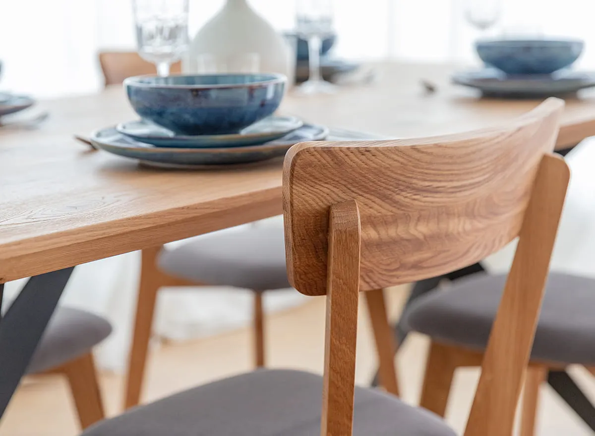 Krzesło drewniane LEON grafitowe siedzisko dąb olejowany - KULKLM85