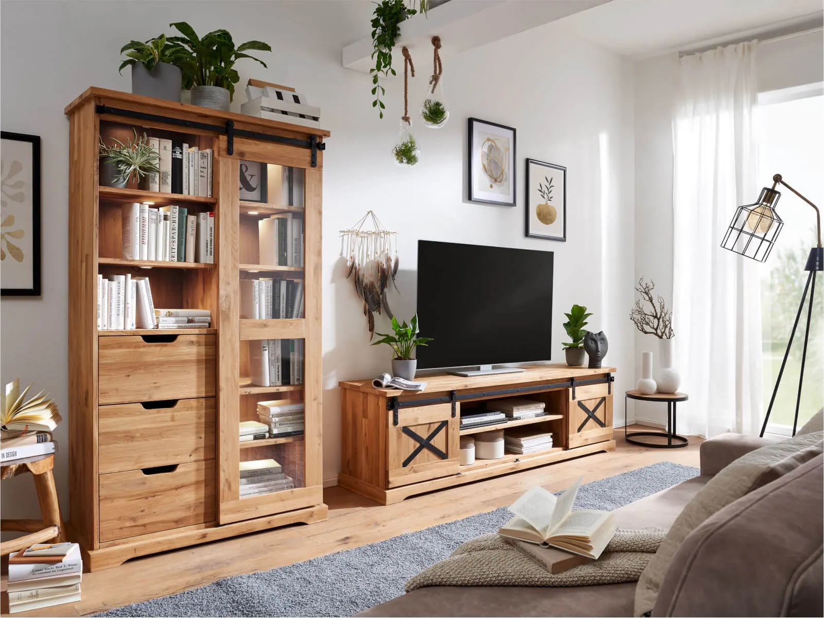 Witryna dębowa z przeszkleniem TIDY 102x179 z 3 szufladami, dąb olejowany - GK_1034240201