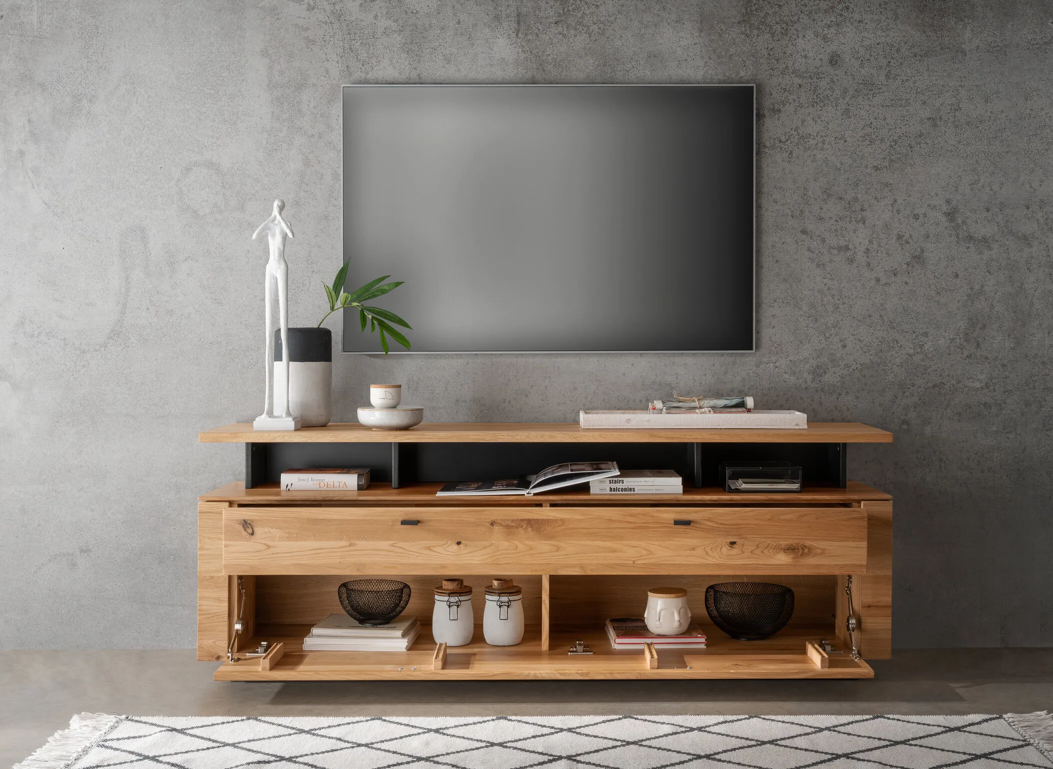 Nadstawka-półka dębowa na szafkę rtv PRESENT 179 cm drewniano-czarna - GK_103623080202