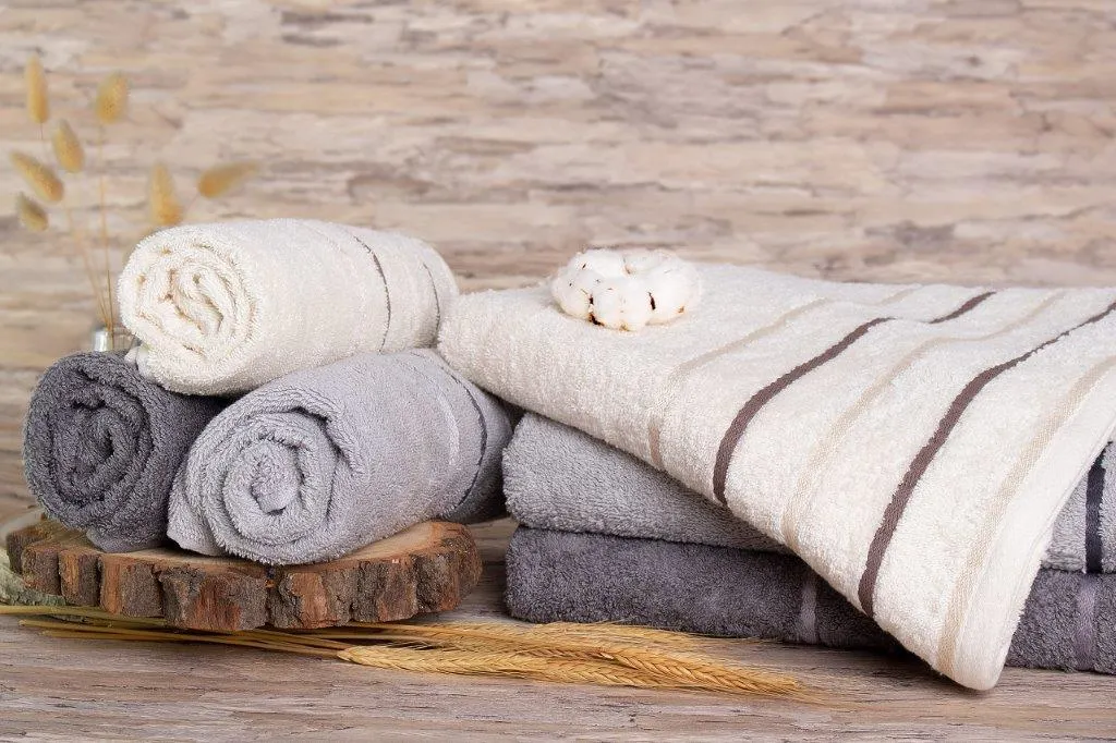 Ręcznik frotte FRESH 50x90 gramatura 500 srebrny - FARO_26865