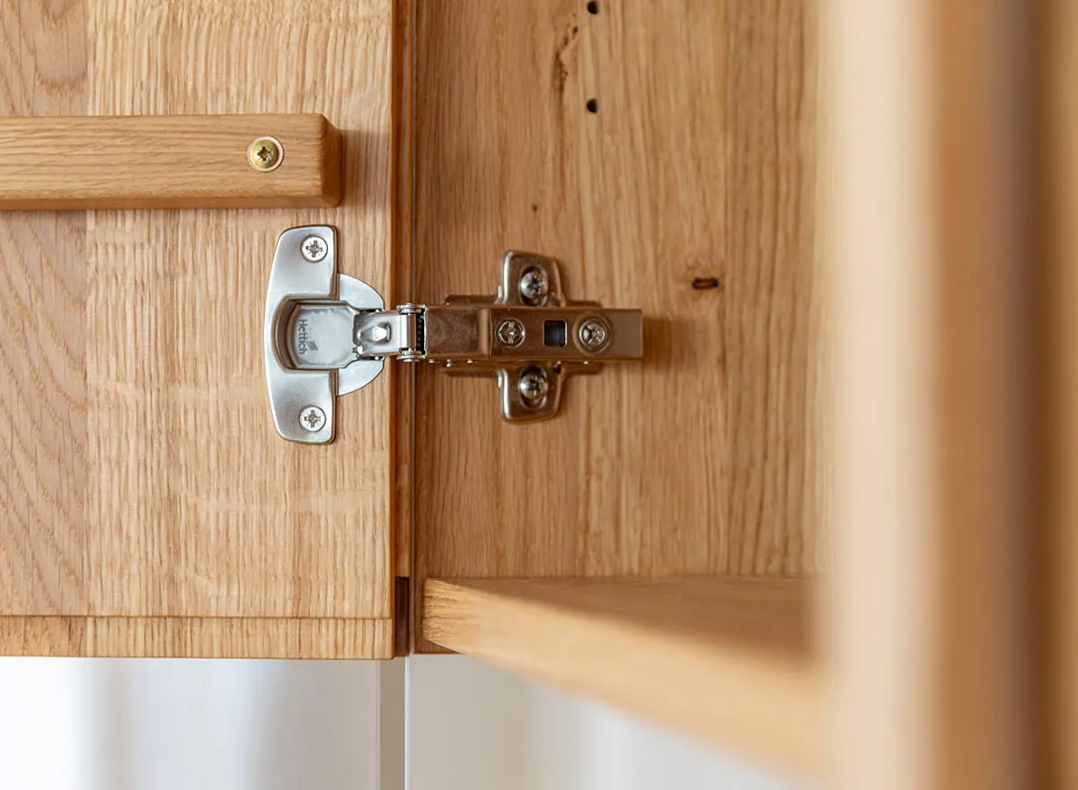 Witryna dębowa COLLODI oświetleniem - dąb olejowany - ZICOL02