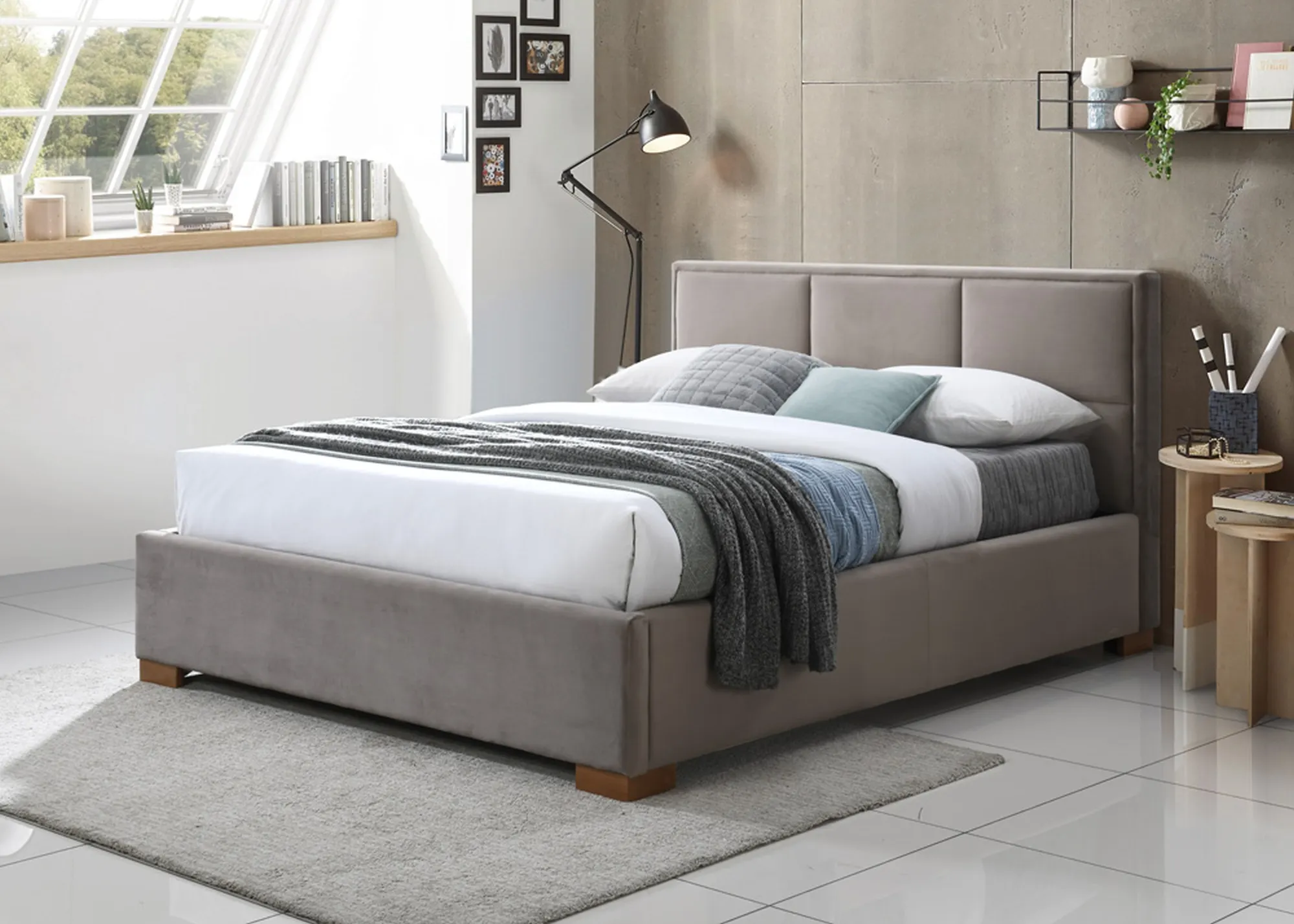 ŁÓŻKO MAISON VELVET 160x200 KOLOR BEŻOWY/DĄB TAPICERKA BLUVEL 40 ŁÓŻKO MAISON VELVET 160x200 KOLOR BEŻOWY/DĄB TAPICERKA BLUVEL 40