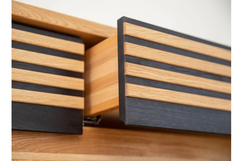 Komoda dębowa 3-drzwiowa z szufladami RAVELLO, Dąb olejowany - ZIRAVK01