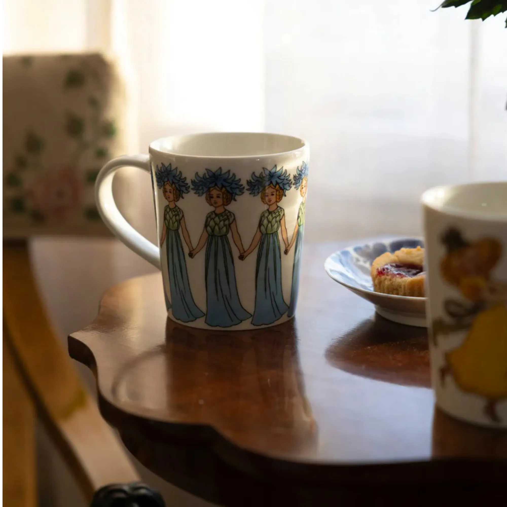 image mug, coffee mug, ceramic mug, blue dress pattern, decorative mug