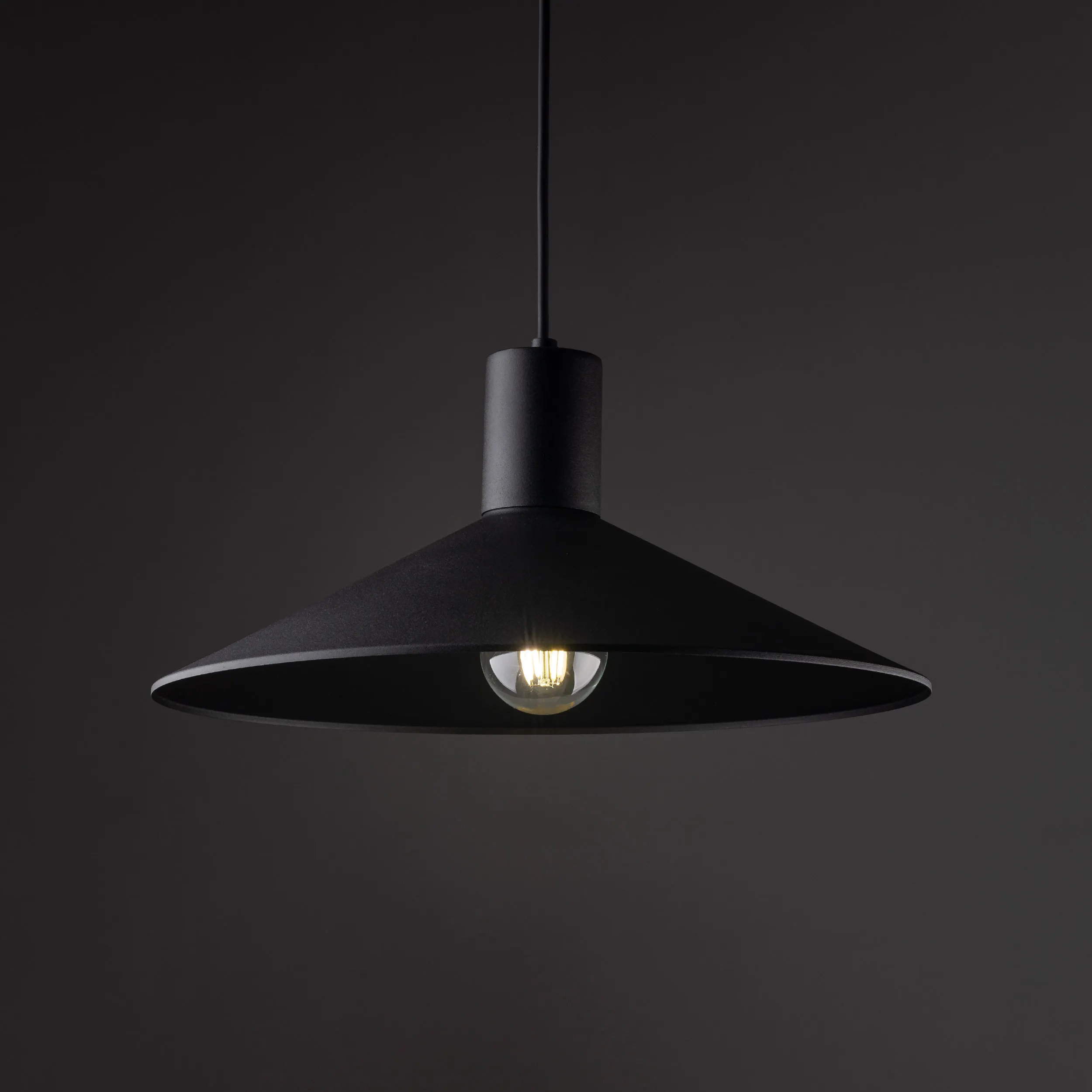 Lampa wisząca JUMP czarna 155x36cm - TK_1831