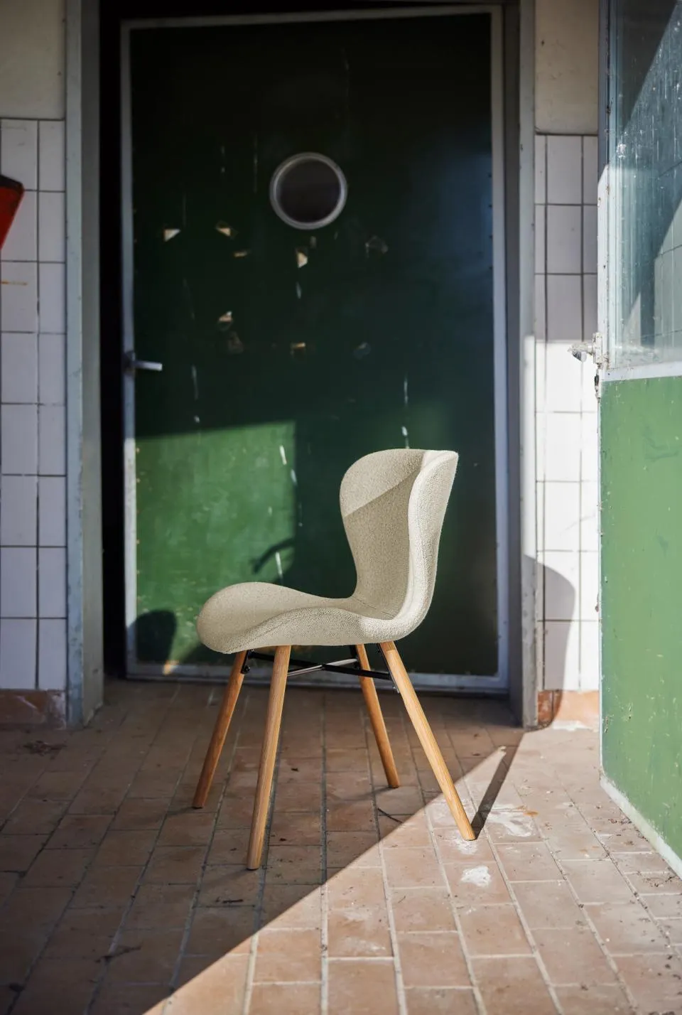 Krzesło tapicerowane DOREN kremowy - zamek błyskawiczny, dąb olejowany ( zestaw 2 sztuk ) - H000022349