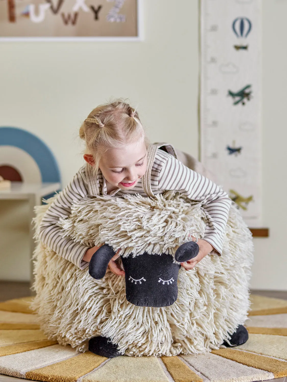 Puf dziecięcy DOLLY 45 cm owca biały
