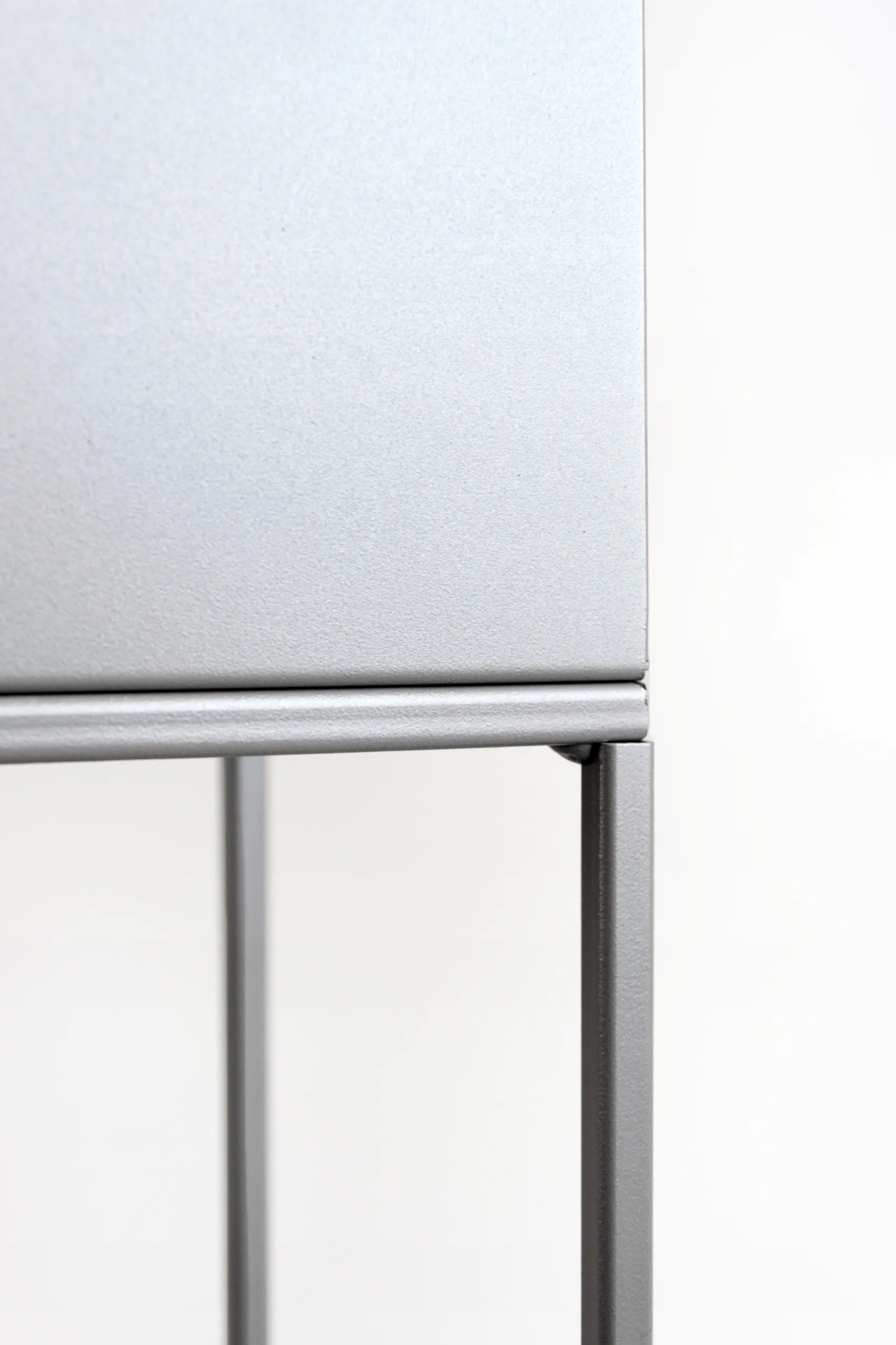 DONICZKA-osłonka na donice metalowa LORIENT M srebrna - LD_TZ000074