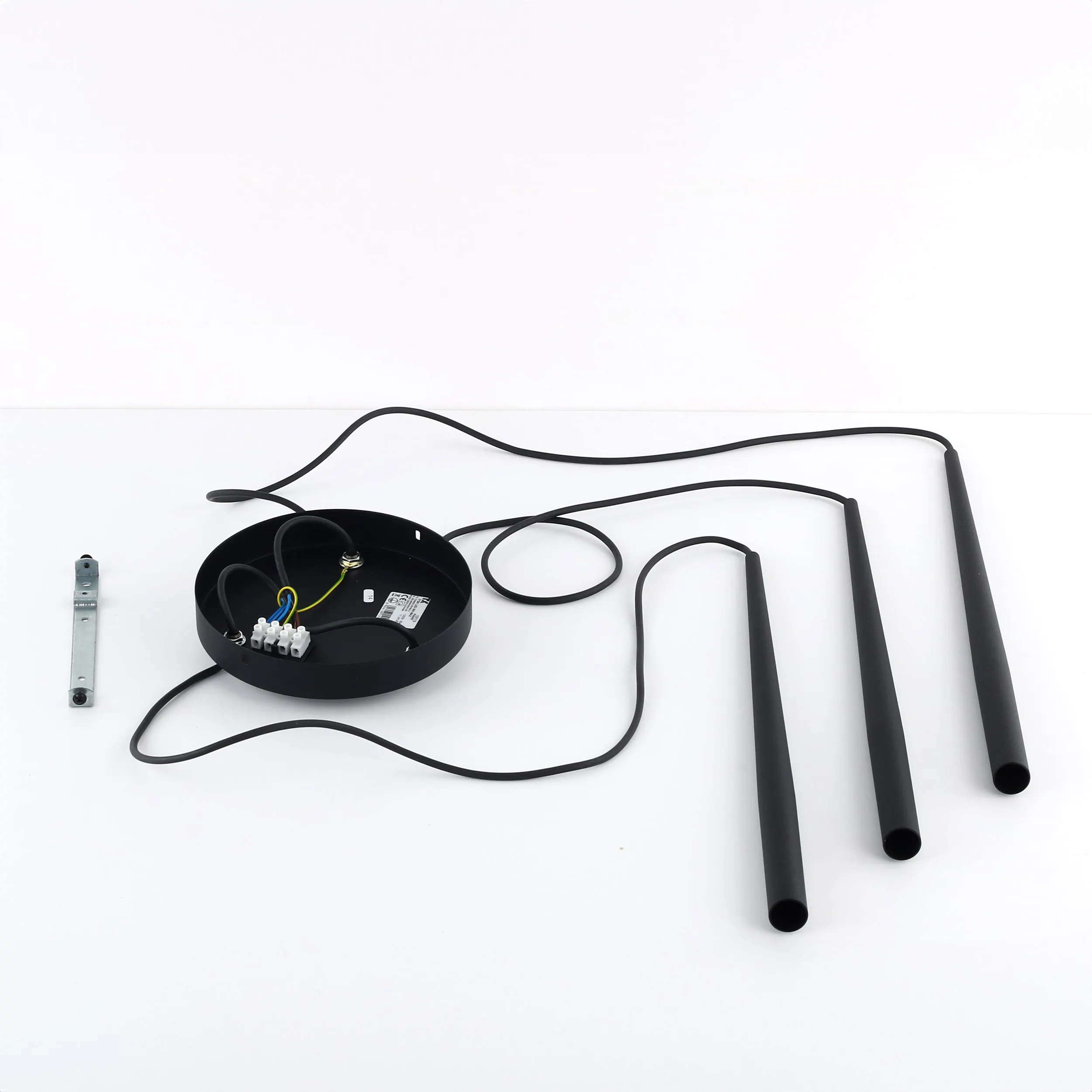 Lampa wisząca PIANO czarna na okrągłej podstawie 139x20cm - TK_10113