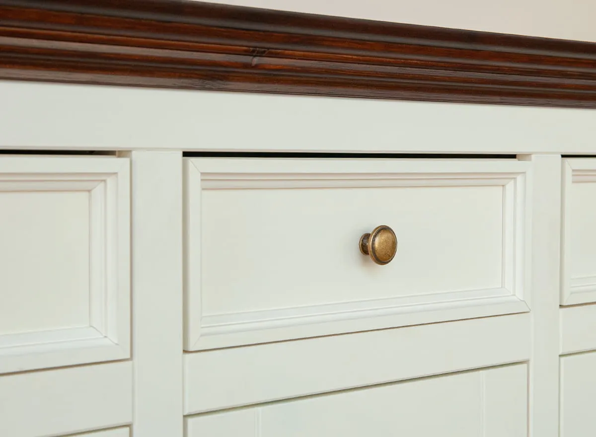 Komoda 3-drzwiowa z 3 szufladami BELLUNO ELEGANTE biała, orzechowy - PL002B/O