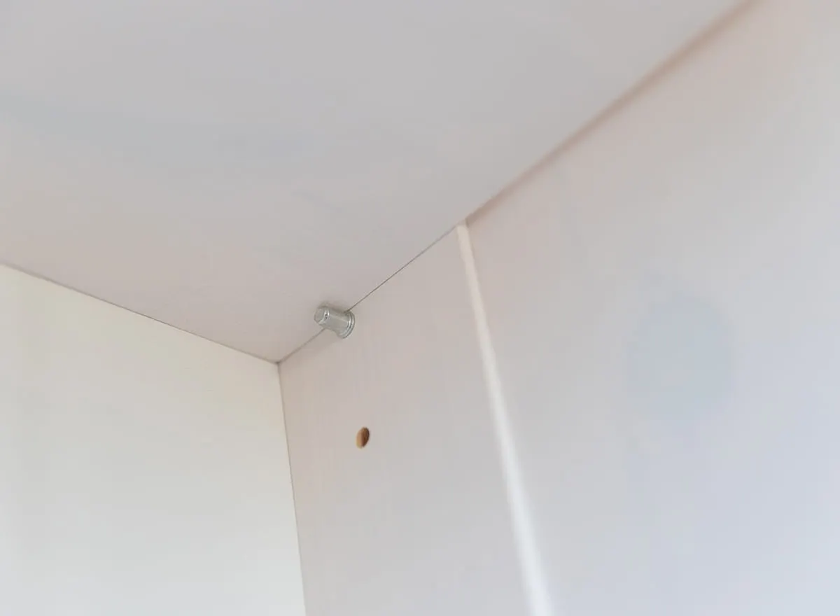 Witryna wąska MARONE ELITE 1-drzwiowa z 2 szufladami biała, tabacco - PLMEL01/T