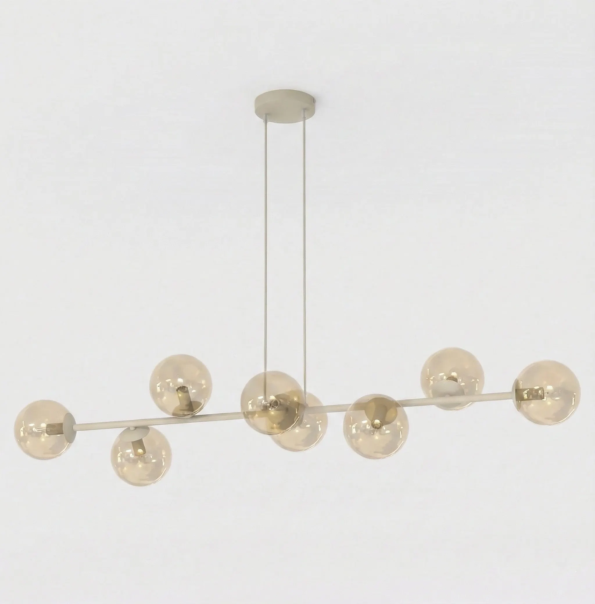 image lampa wisząca, globus, szklane kule, metalowa rama, beczkowa żarówka