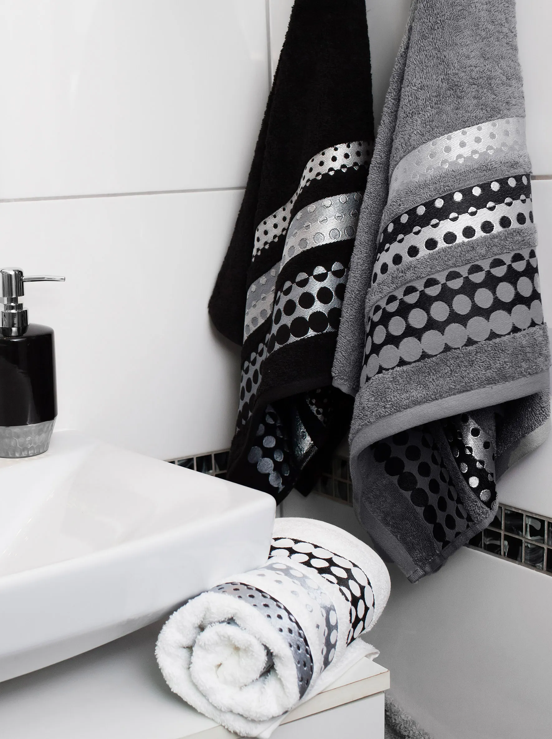 Ręcznik frotte SILVER 70X140 żakardowy z haftem biały - FARO_8522