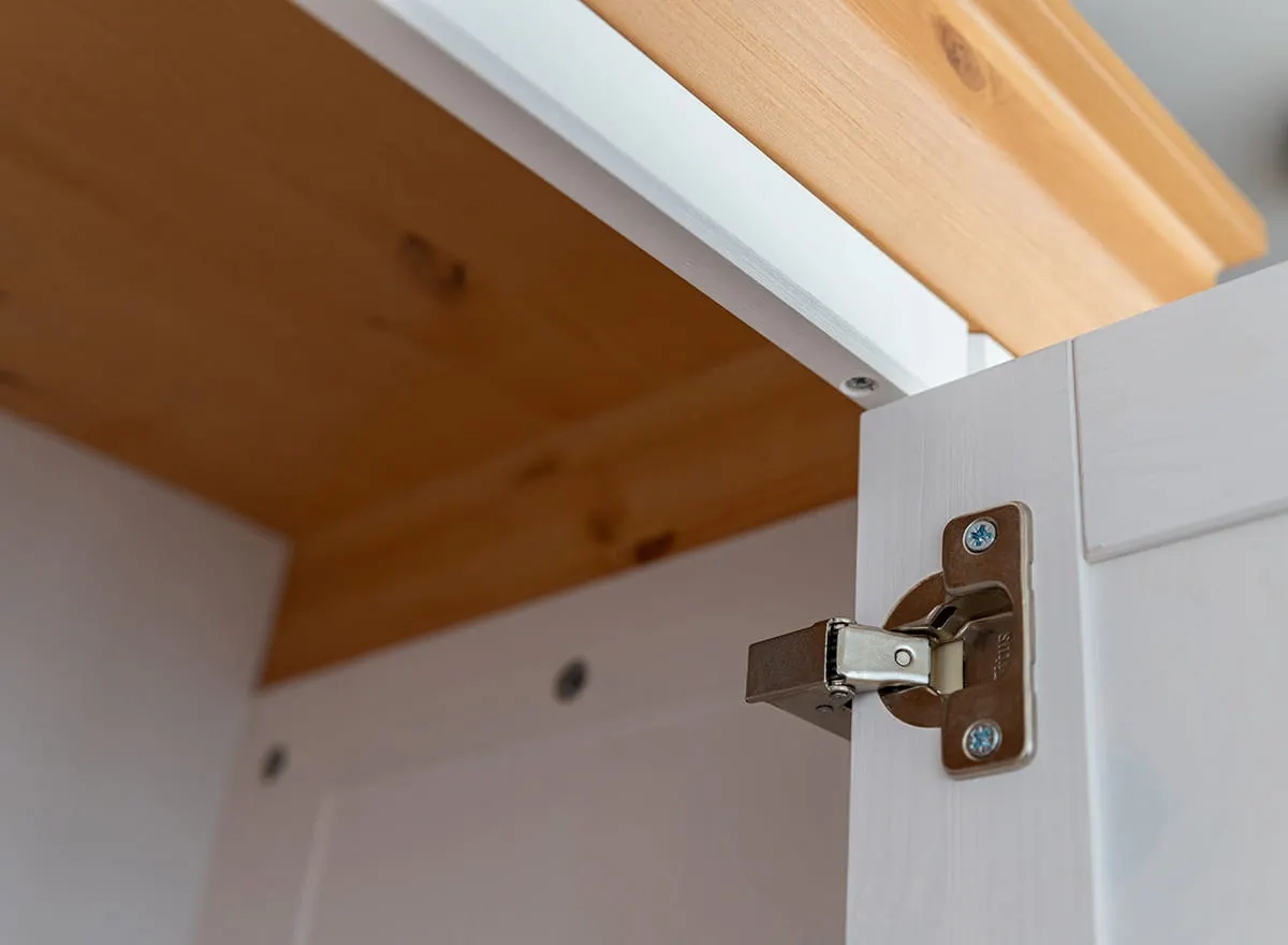 Szafa MARONE ELITE 1-drzwiowa z 2 szufladami - biały, złocisty - PLMEL27