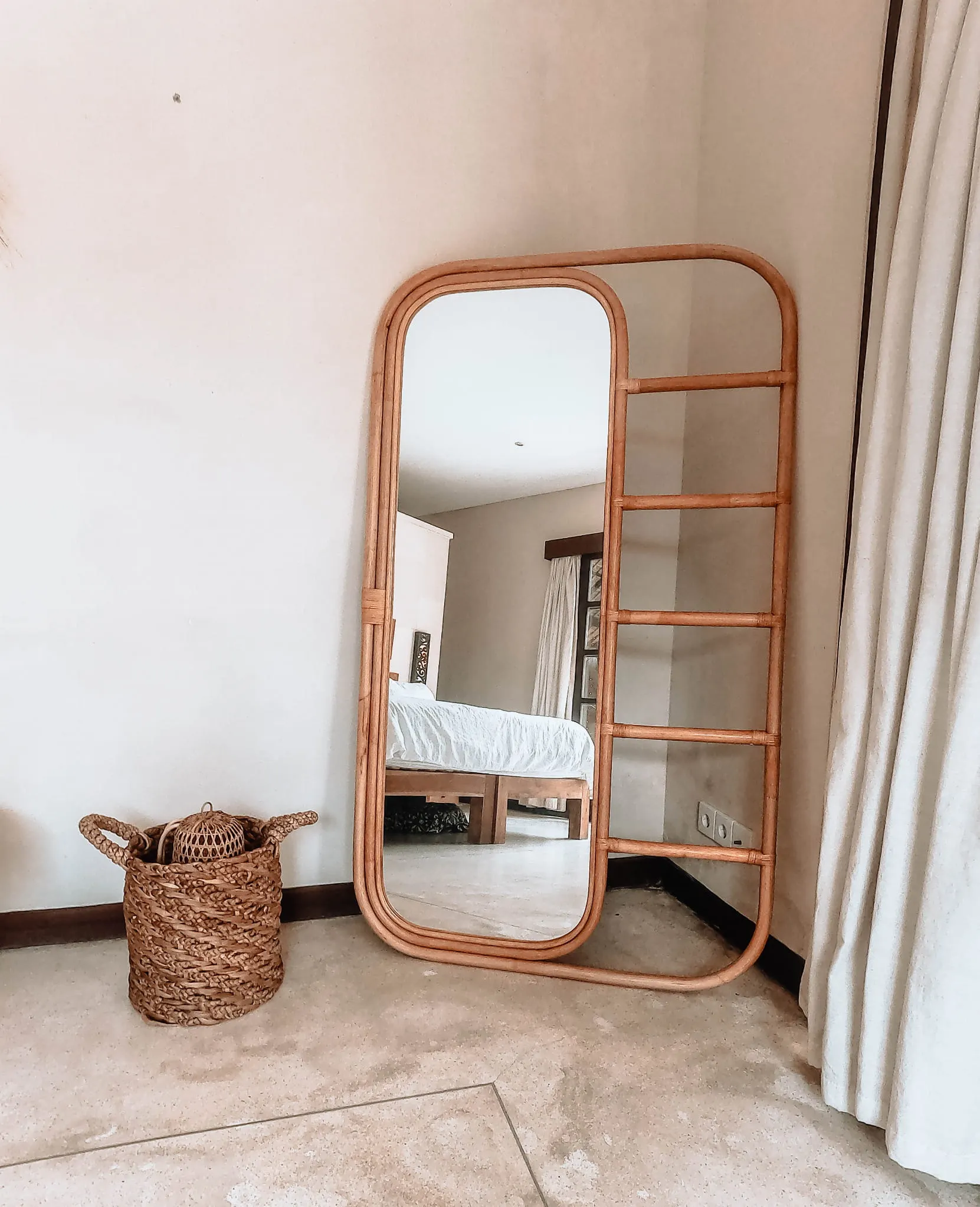 ROJA DUŻE RATTANOWE LUSTRO - MMRM006