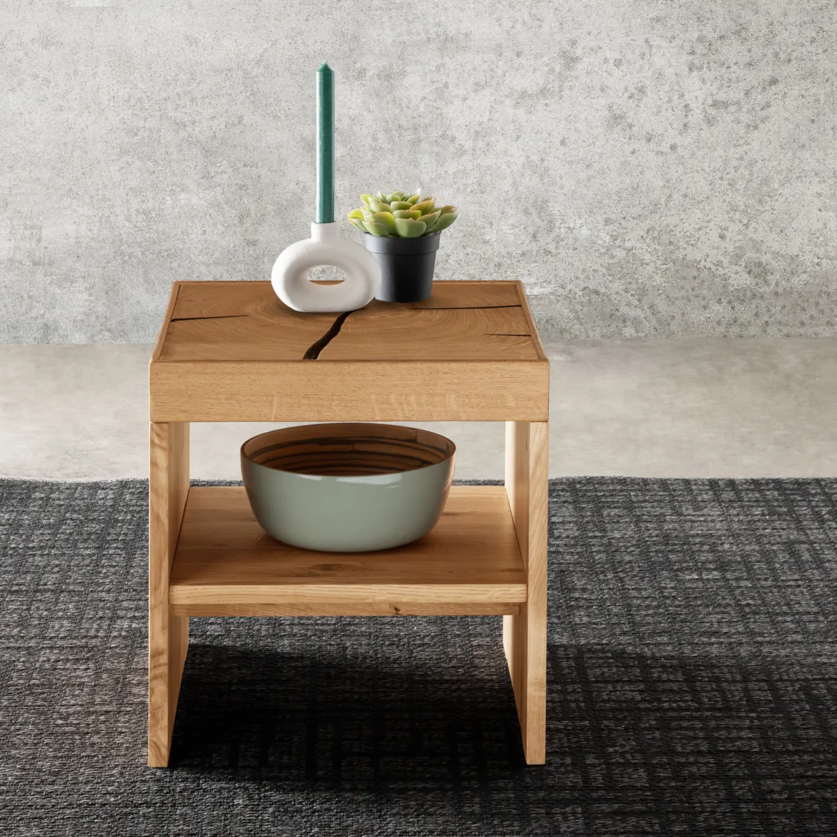 Stolik dębowy drewniany PRESENT 42x42 z półką - GK_103623130202