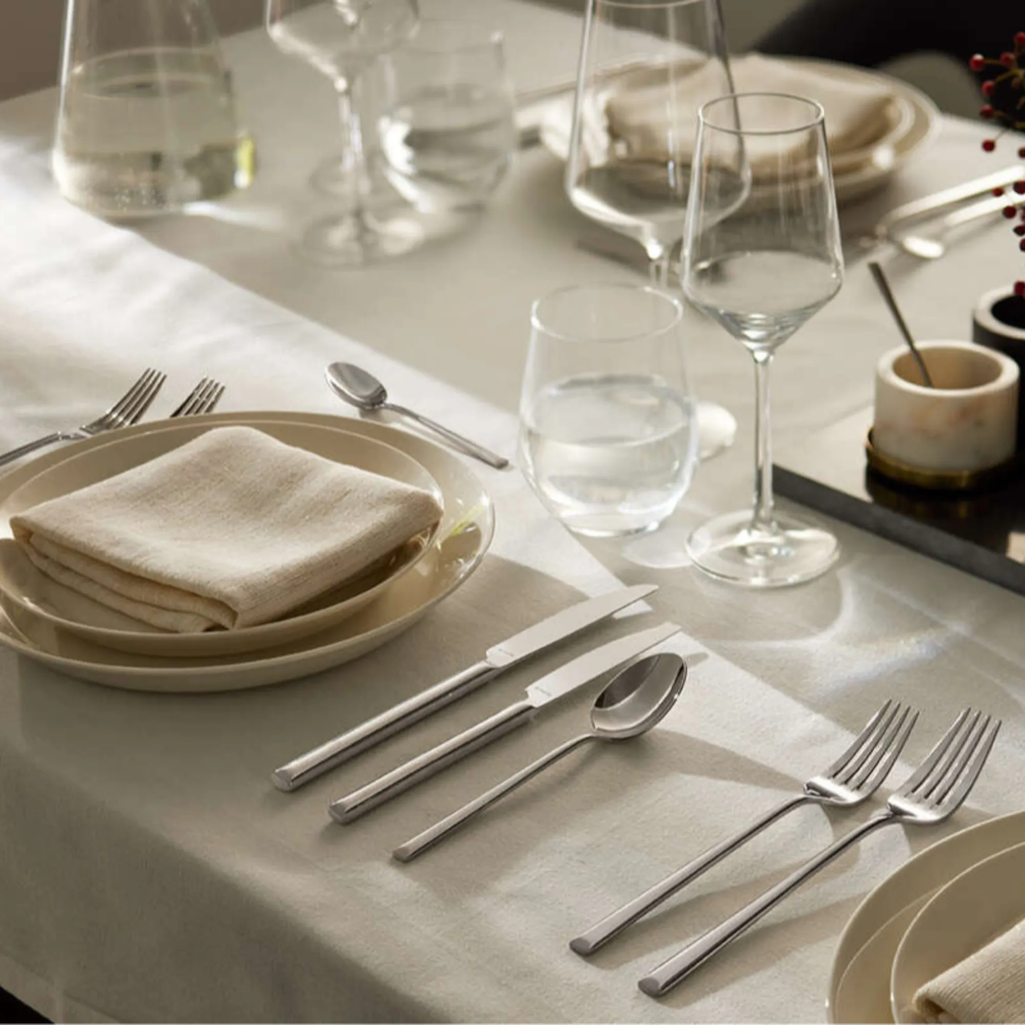 stół, serwowanie, naczynia, sztućce, balonowy kielich