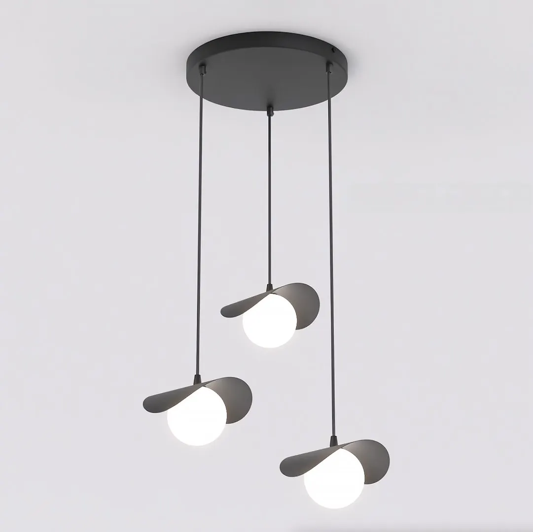 image lampa wisząca, trzy punkty, metalowy okrąg, białe żarówki, minimalistyczny design
