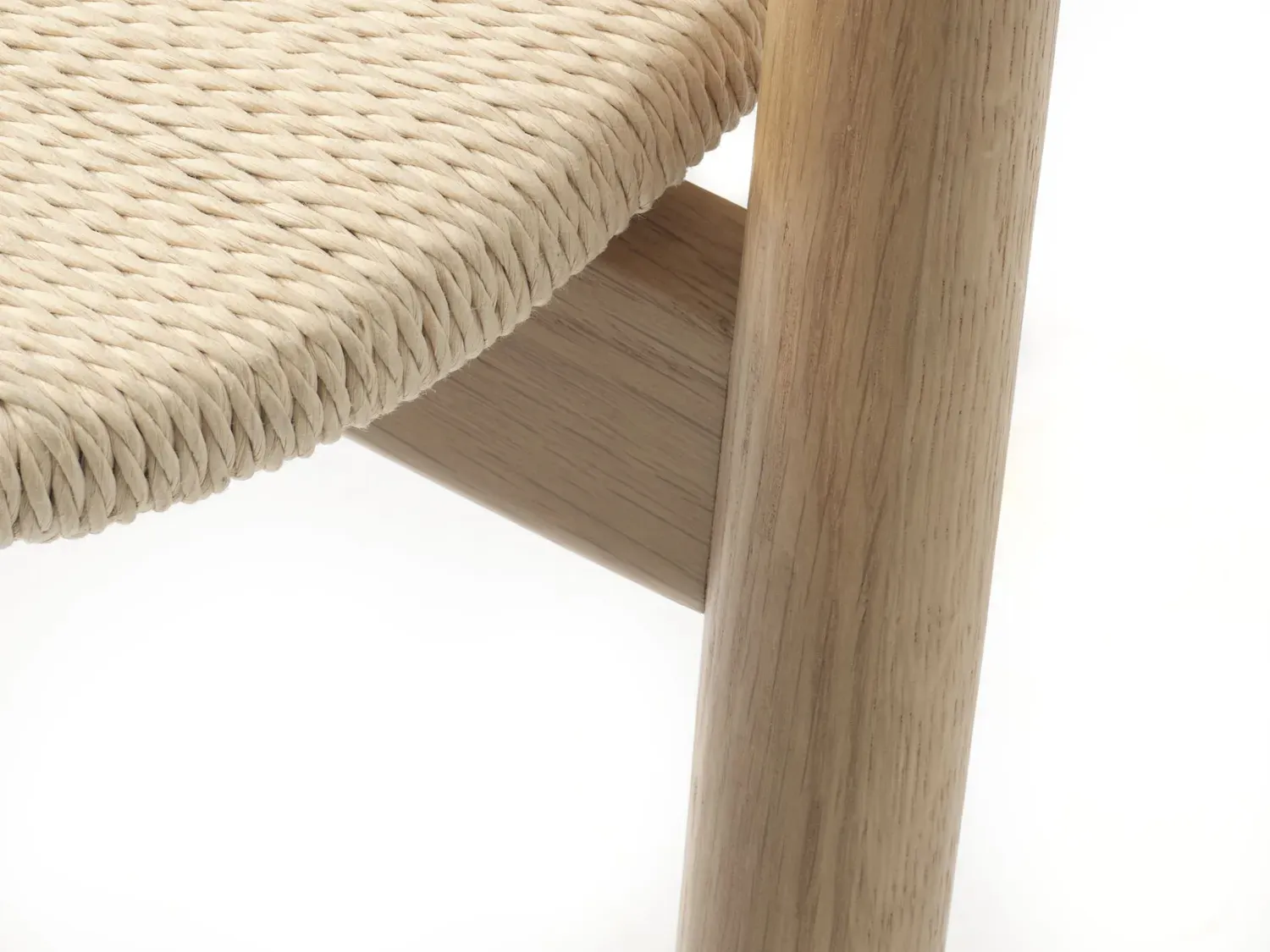 Krzesło drewniane okrągłe RELATE z podłokietnikami naturalny - UN_49560000