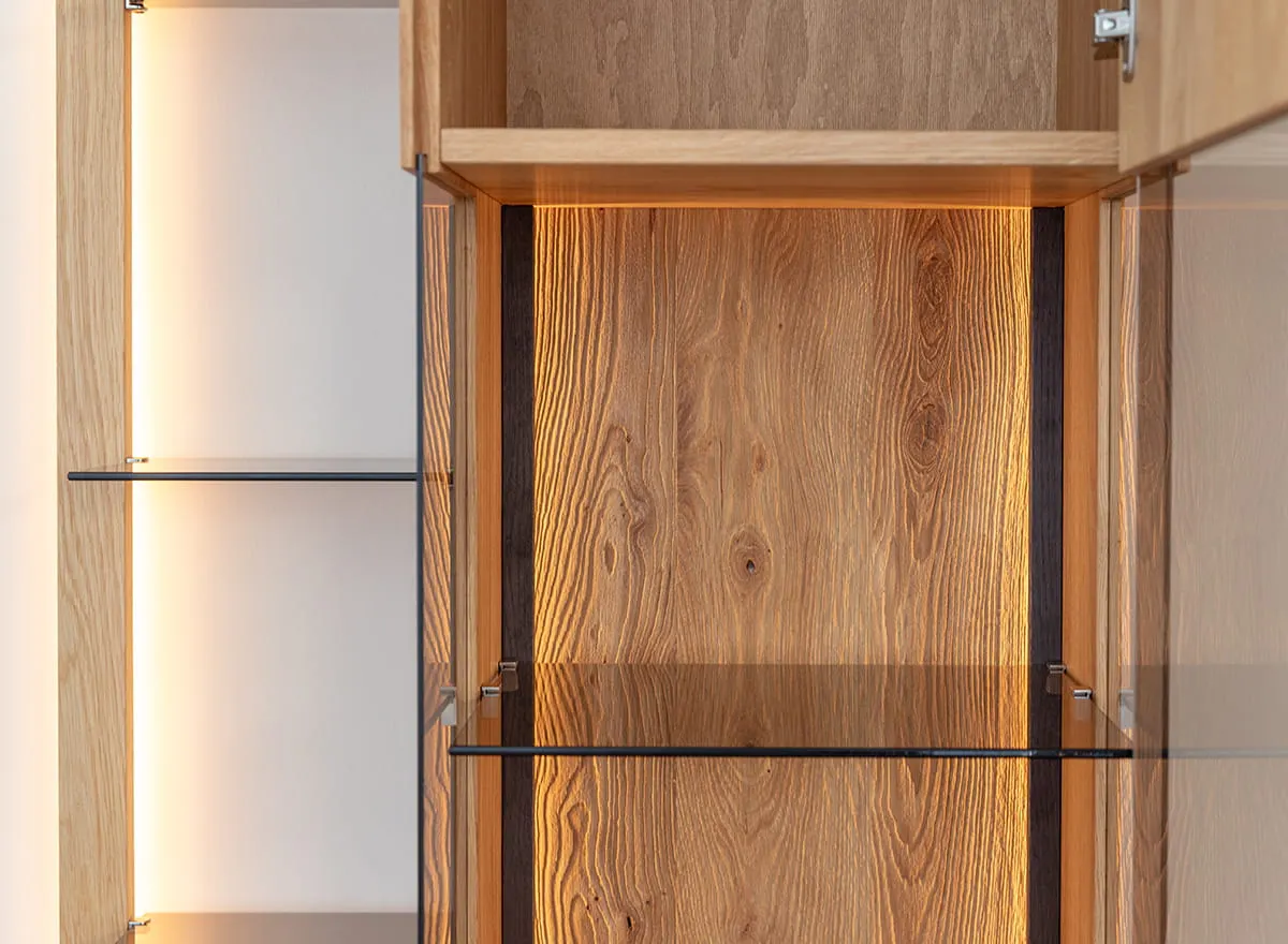 Witryna z regałem dębowa COLLODI z oświetleniem - dąb olejowany - ZICOL03