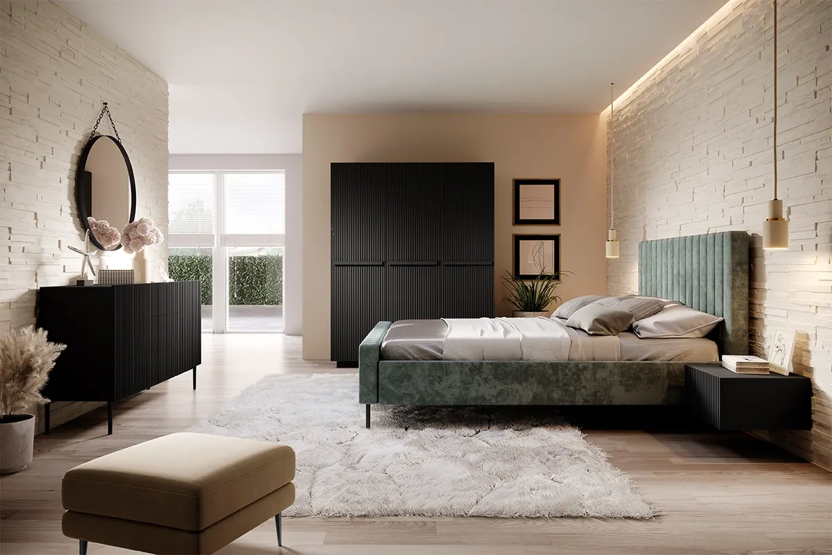 Szafa 3-drzwiowa NICOLE 150 z półkami i drążkiem - czarny mat - cokół - B_148437