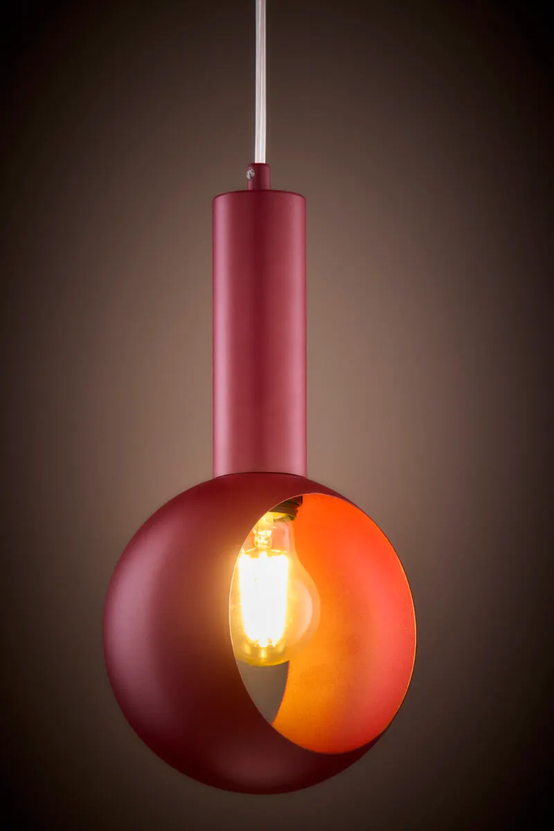 lampa wisząca, kinkiet, żarówka, metalowa lampa, kolor czerwony