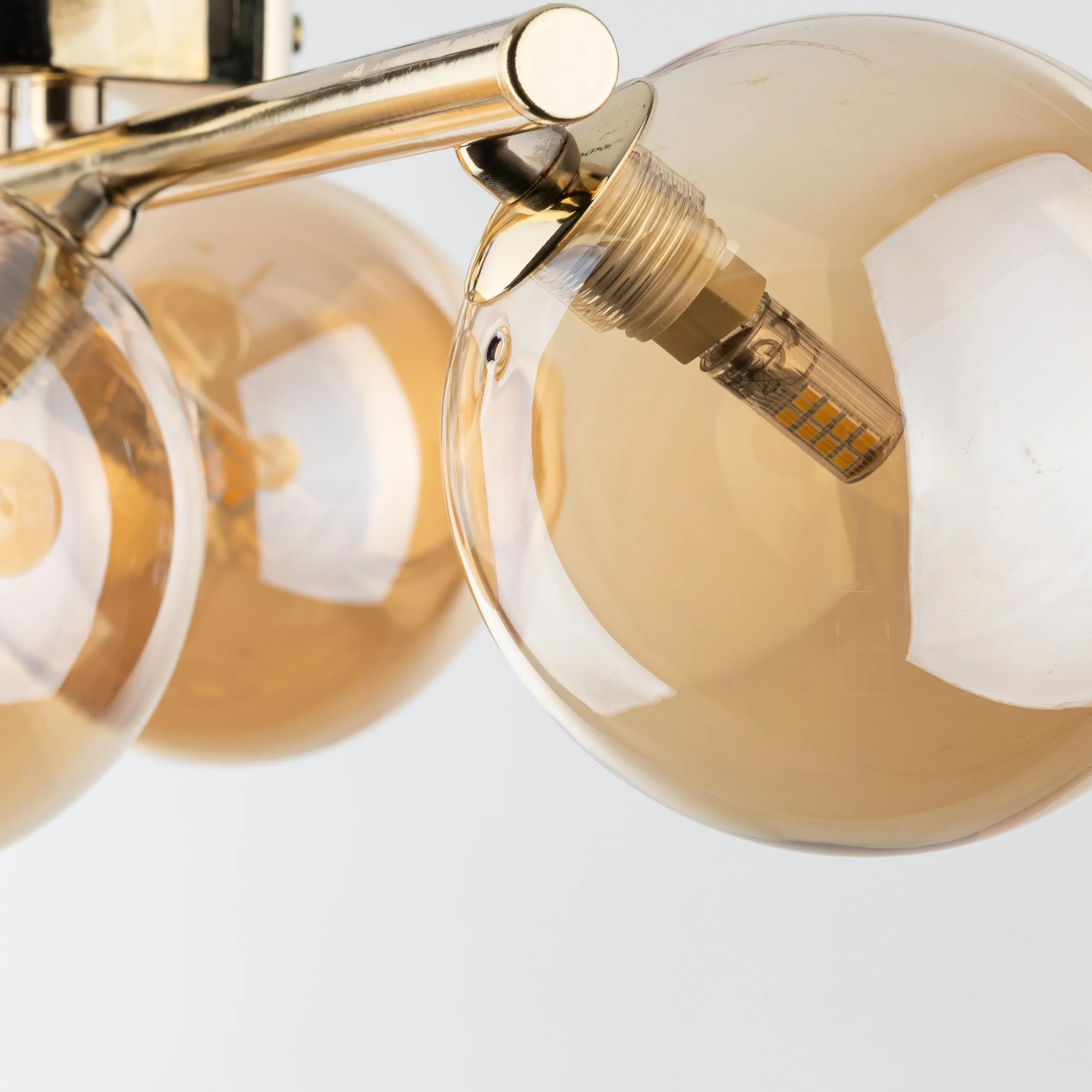 Lampa sufitowa ESTERA złota z bursztynowymi okrągłymi szklanymi kloszami 63x23x17cm - TK_4513