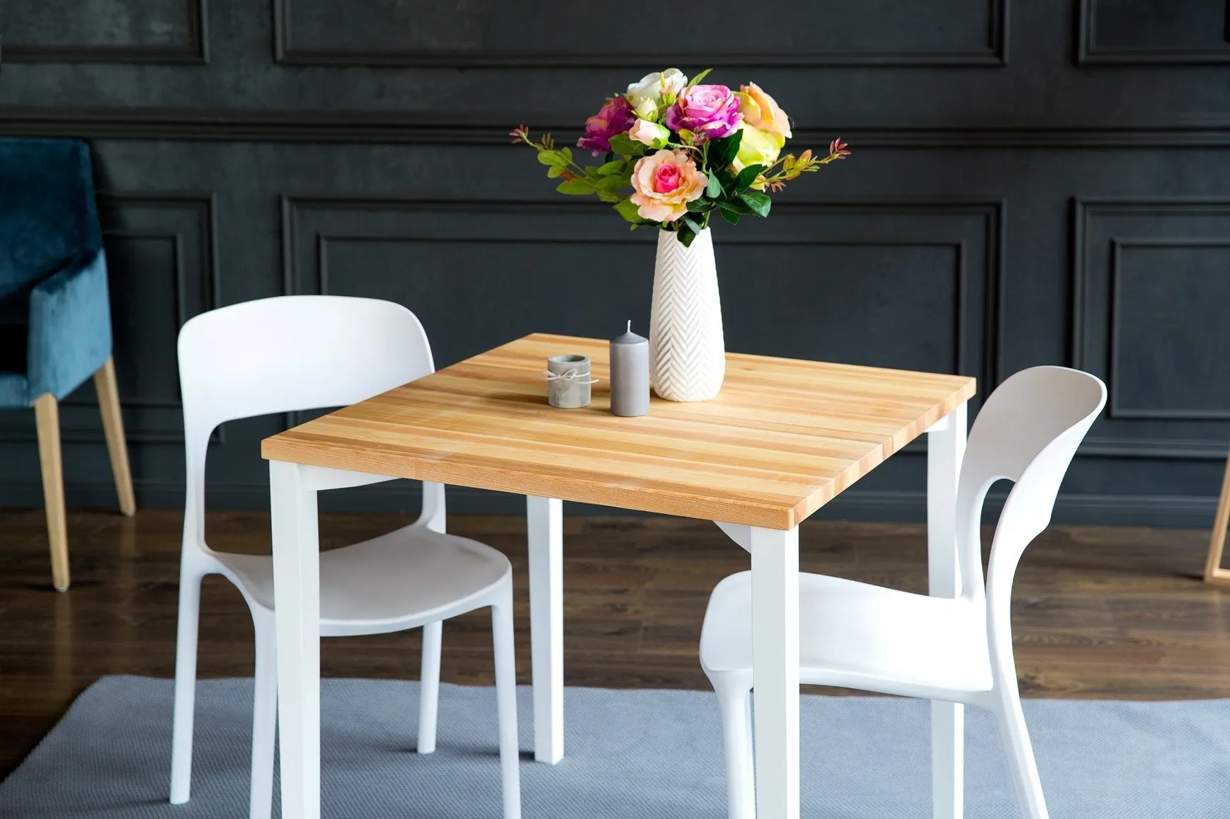 Stół jesionowy kwadratowy TRIVENTI 80x80 naturalny białe zaokrąglone nogi - RAGABATT11R