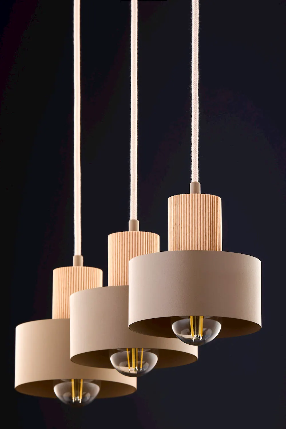 lampa wisząca, pendant, drewniane elementy, szara/osłona, żarówka LED