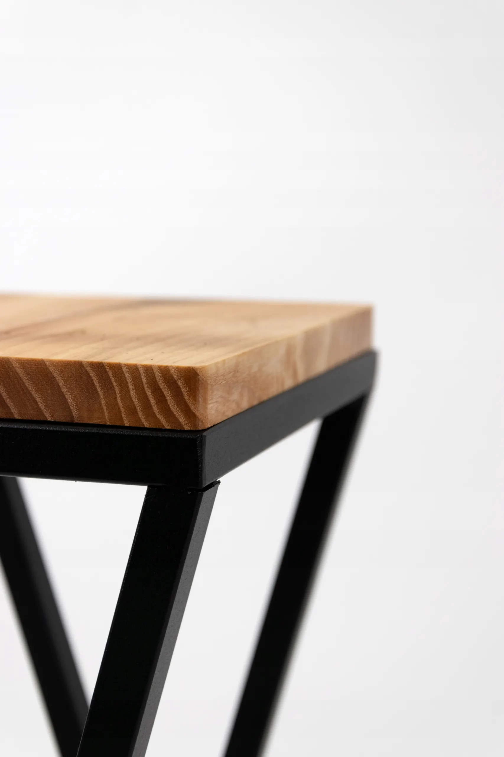 Kwietnik stojący VICHY XS metal drewno olejowane czarny naturalny - LD_TZ000221