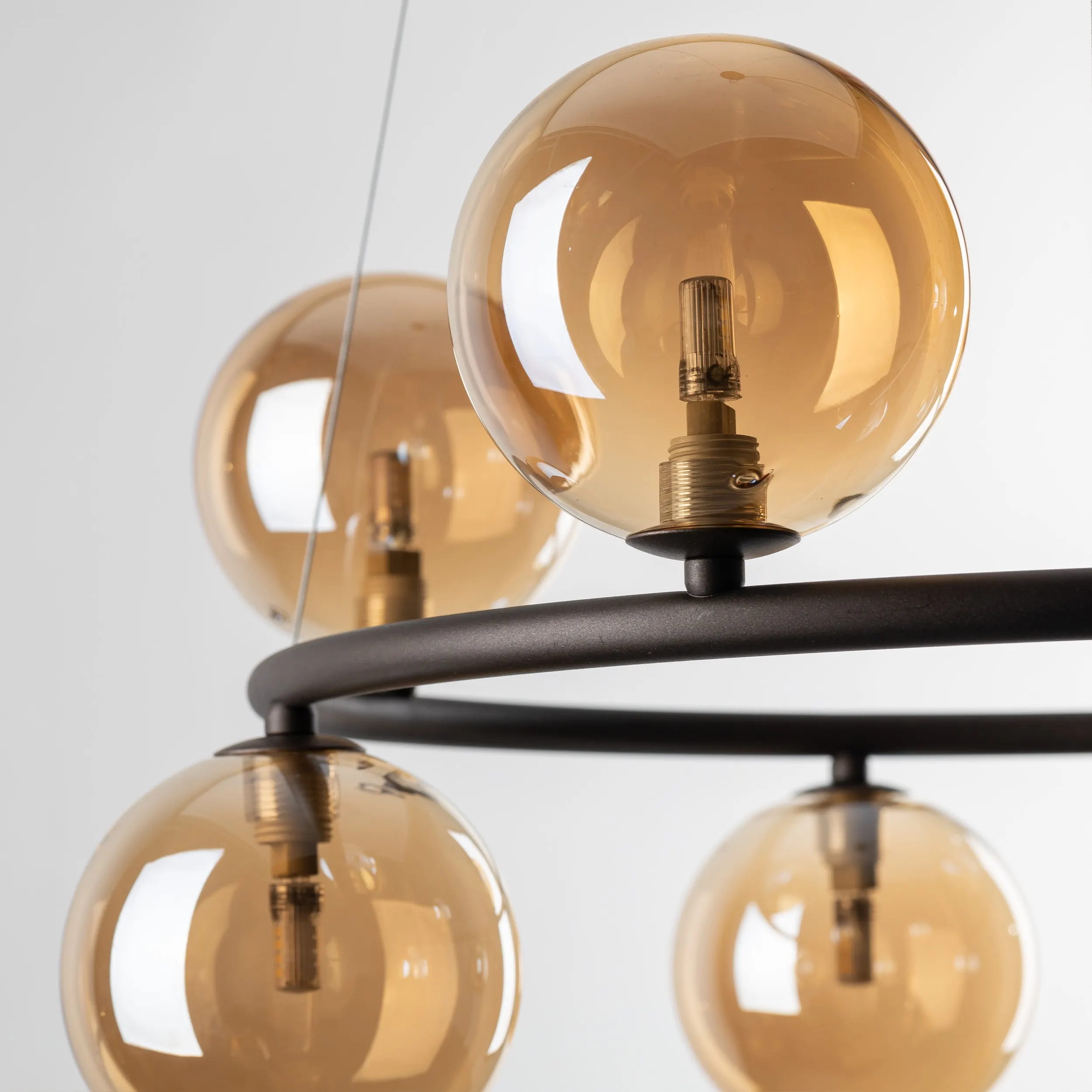 Lampa wisząca ANABELLE brązowa z bursztynowymi okrągłymi szklanymi kloszami 140x62cm - TK_6572