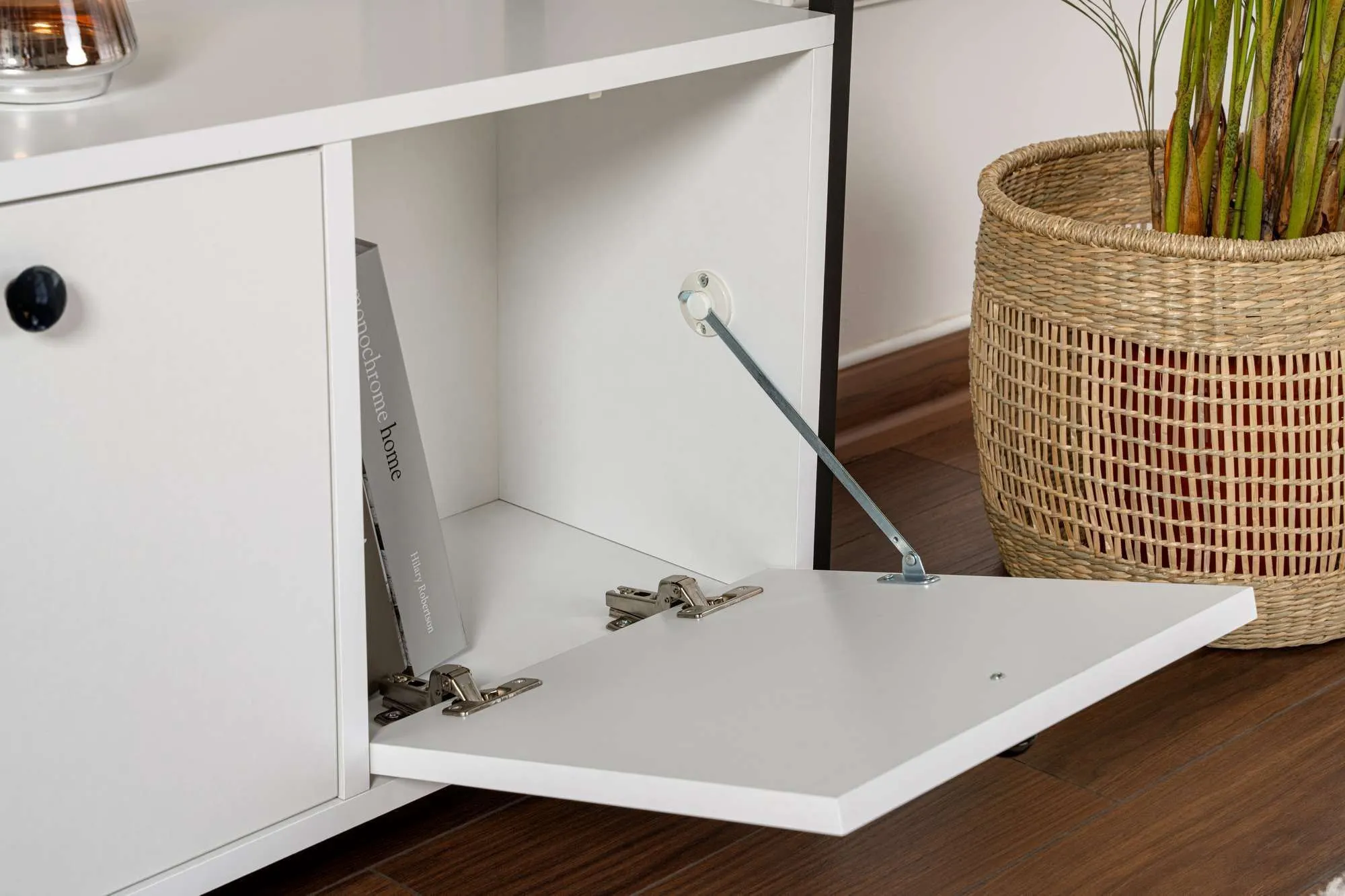 Konsola 3-drzwiowa SOLACE 120 cm biała czarny metalowy stelaż - ASI_241NRD1345