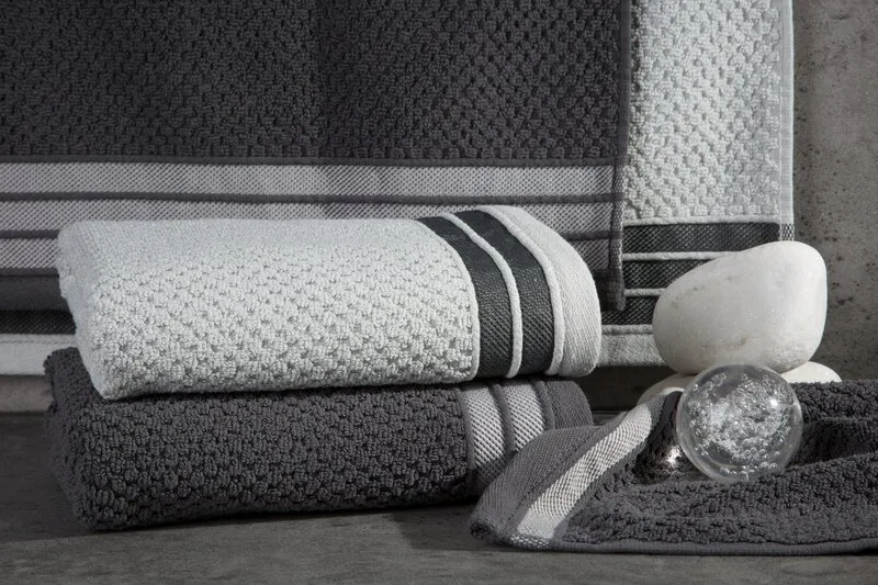 RĘCZNIK MADLEN (07) 70 X 140 CM CIEMNOZIELONY - EU_454924