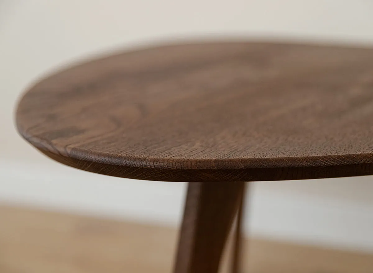 Stolik narożny dębowy ORBETELLO 67x68 cm tabacco - 3SORB54T