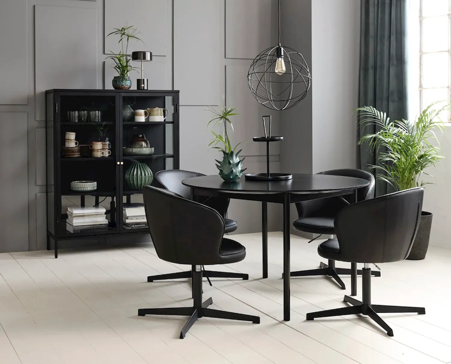 Stół okrągły SAVONA Ø120 cm - czarny - UN_46404640