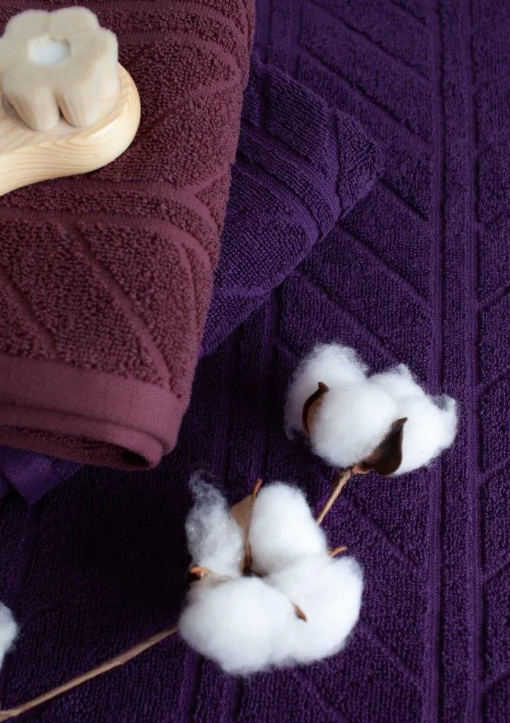 Ręcznik frotte RELIEF 70x140 gramatura 500 śliwkowy - FARO_30241