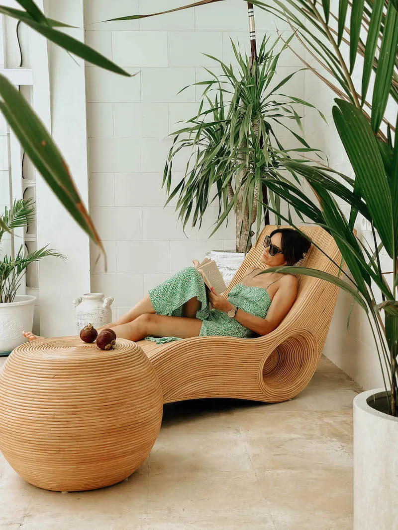 ZESTAW LEŻAKÓW TEGAL OKRĄGŁY STOLIK JASNY - MMRTL003X2J