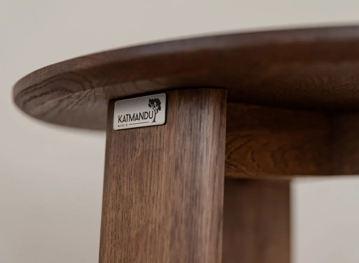 Stolik kawowy okrągły dębowy MONTI 61 cm ciemny dąb - PRHMON61T