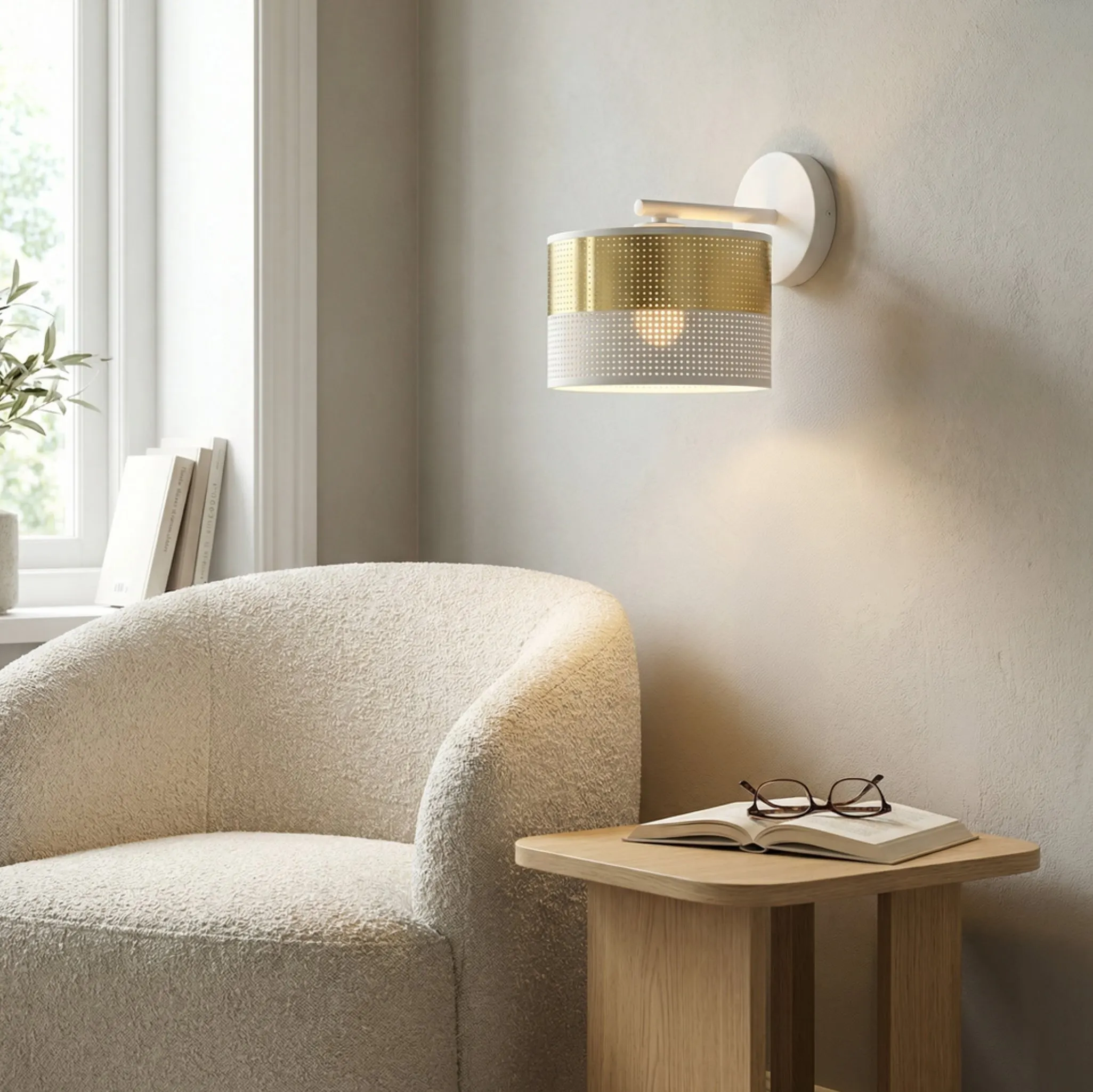 image lamp, ścienna, kolumna lampy, metalowy abażur, stolik