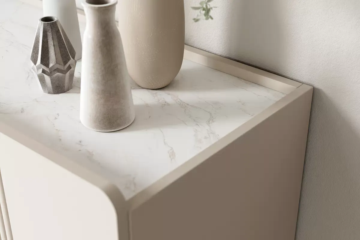 MALMI Komoda 150 3D - cashmere / crema bianca / złote nogi - B_156232