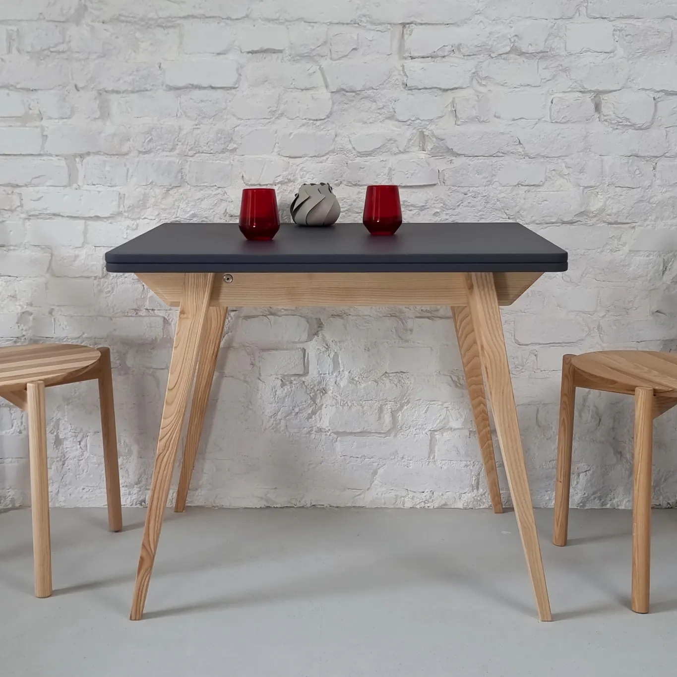 Stół rozkładany ENVELOPE 65x90-130cm grafitowy orzech - NRAGABATE_E3_WAL