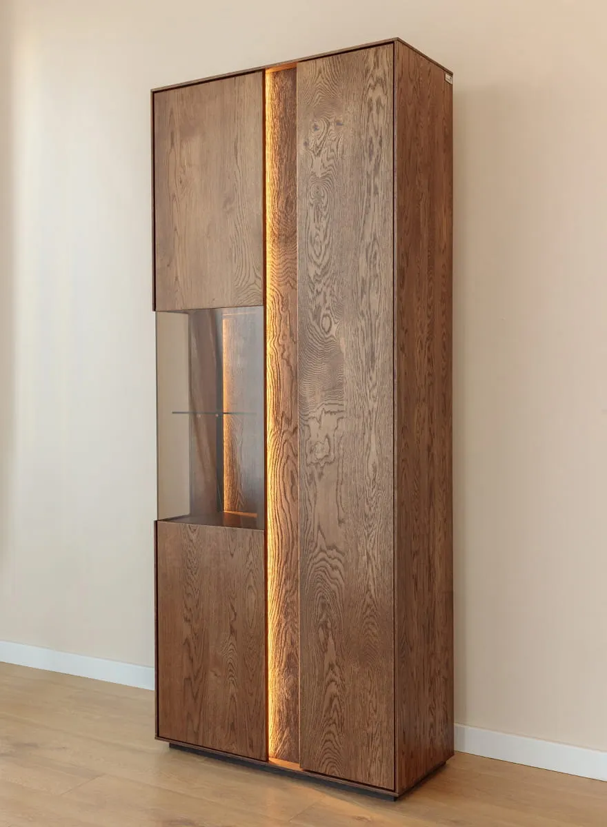 Witryna dębowa COLLODI oświetleniem - tabacco - ZICOL02T