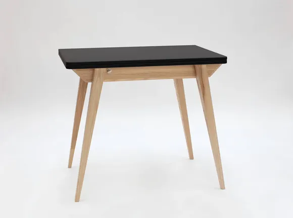 Stół rozkładany ENVELOPE 65x90-130cm czarny matowy blat nogi jesion naturalny