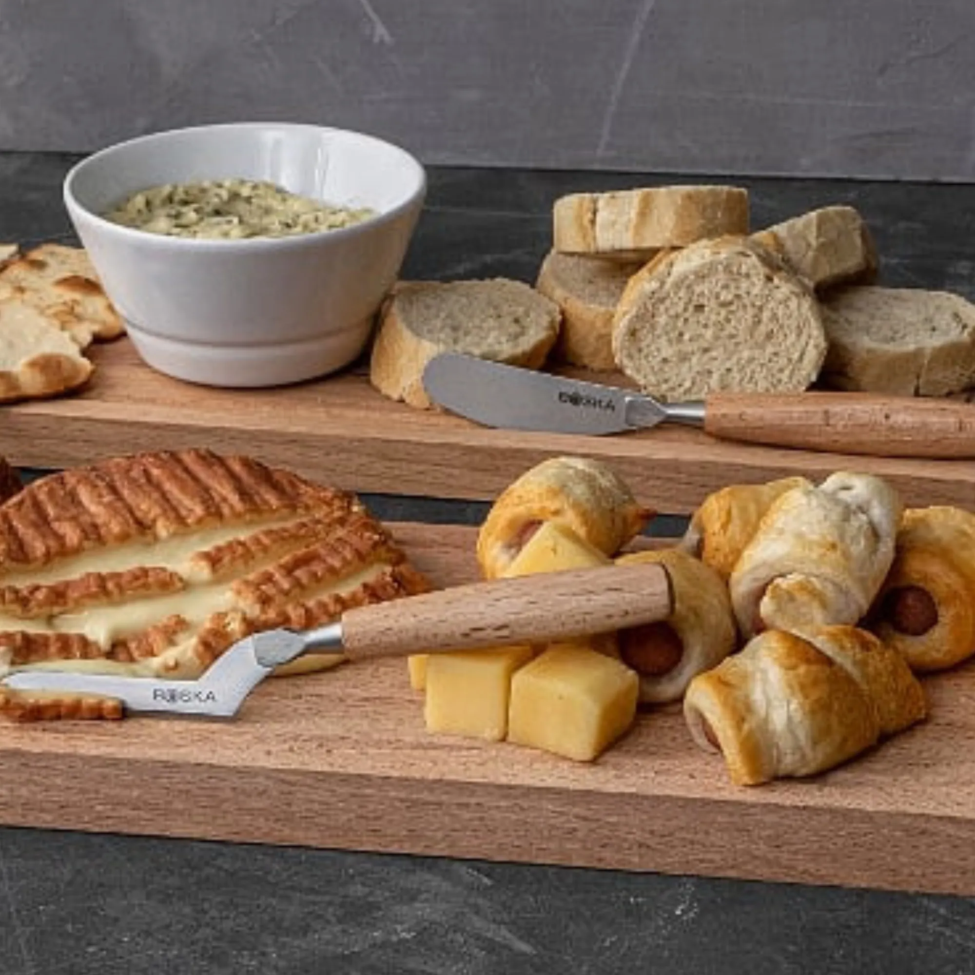deska do serów, przekąska, ser żółty, chlebowy zestaw, nóż do serów