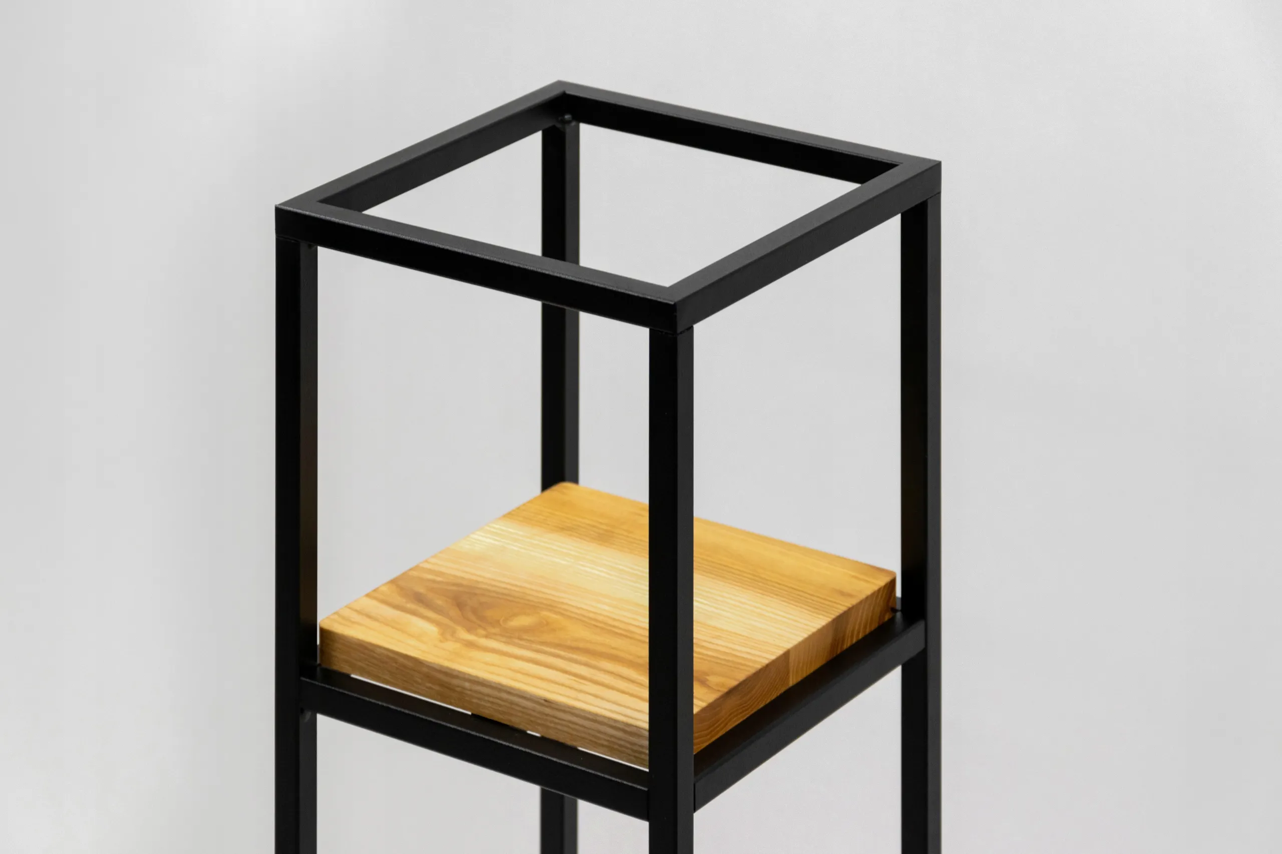 Kwietnik stojący ANET L metal drewno 22x22x90 czarny naturalny - LD_TZ000174